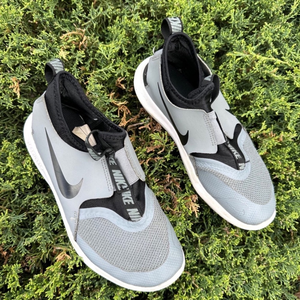 Nike Flex Runner Little Kids Sneakers Size 2Y Gray Shoes - Picture 2 of 13